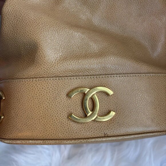 Authentic CHANEL Triple CC Caviar leather brown camel bucket back with pouch - Picture 4 of 14